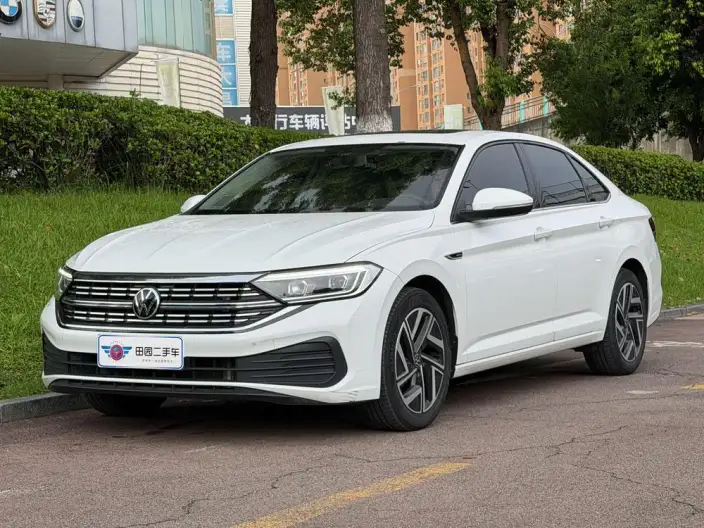Volkswagen Sagitar 2023 Model 300TSI DSG Beyond Edition