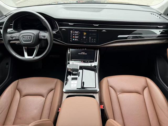 Audi Q7 2022 55 TFSI f our S line Sporty – фото 6