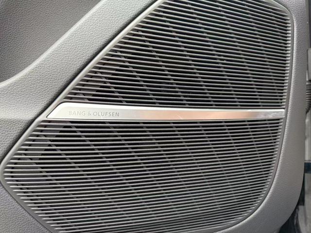 Audi Q7 2022 55 TFSI f our S line Sporty – фото 13