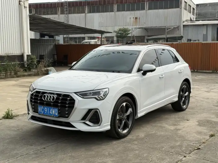 AUDI Q3 2022 Model 35 TFSI Fashion Dynamic Model