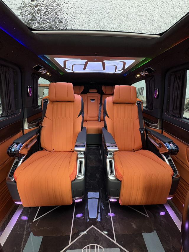 Mercedes-Benz V-Class 2022 V 260 L Long Axle Luxury – фото 8