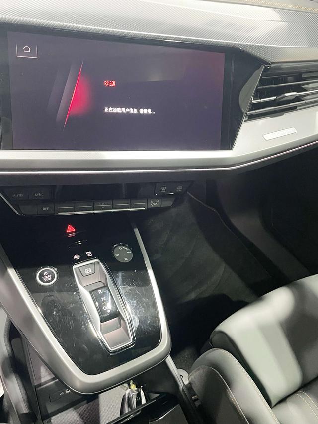 Audi Q4 e-tron 2024 40 e-tron – фото 8