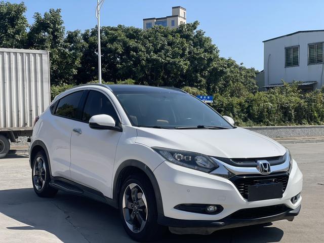 Honda Vezel 2015 1.8L CVT 2WD Luxury – фото 3