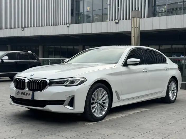 BMW 5 Series 2022 Model Facelift 525Li Luxury Set