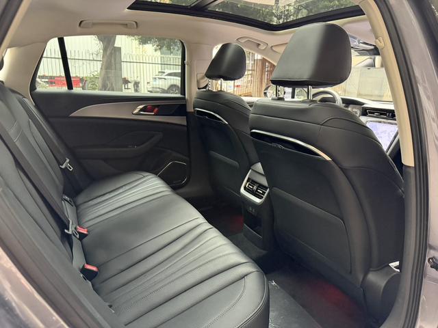Hongqi H5 2023 1.5T DCT Smart Connect Flag Joy – фото 5