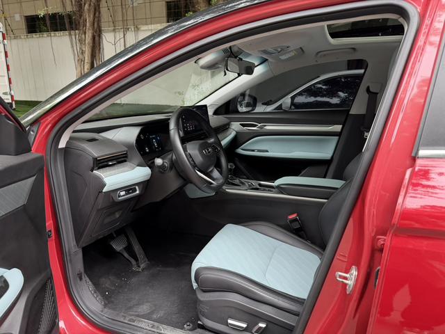 Emgrand L Модель 2022 года 1.4T CVT Supreme – фото 4