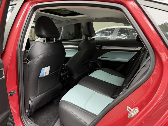 Emgrand L Модель 2022 года 1.4T CVT Supreme – фото 5