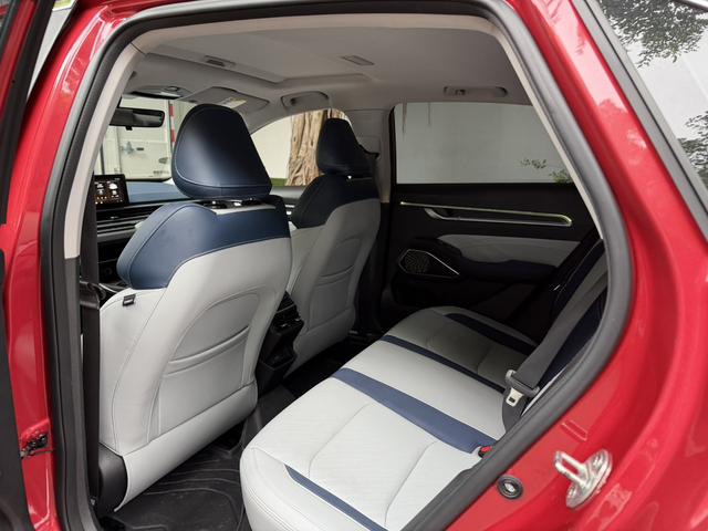 Geely Emgrand 2022 4th Gen 1.5L CVT Flagship – фото 6