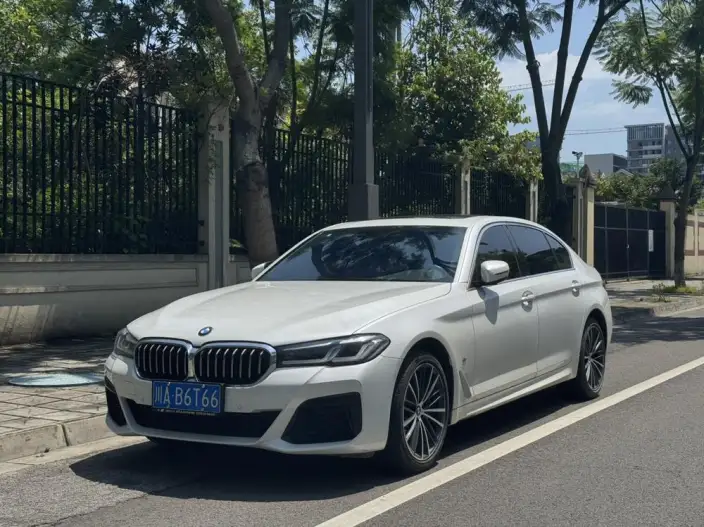 BMW 5 Series 2023 Model Facelift 530Li Leading Model M Sports Set