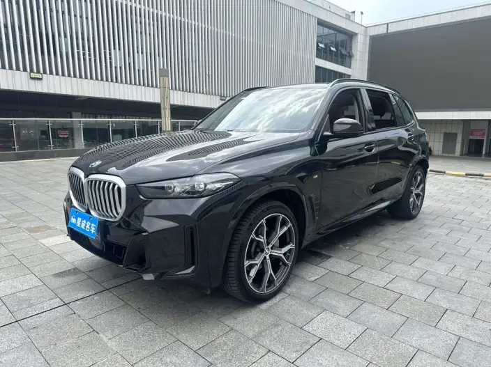 BMW X5 2023 Model xDrive30Li Exclusive Model M Sports Night Set