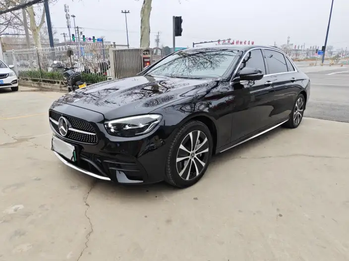 Mercedes-Benz E-Class PHEV 2022 Model Facelift II E 350 e L Sports sedan – фото 1