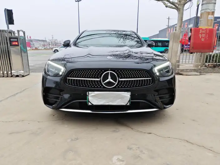 Mercedes-Benz E-Class PHEV 2022 Model Facelift II E 350 e L Sports sedan – фото 2