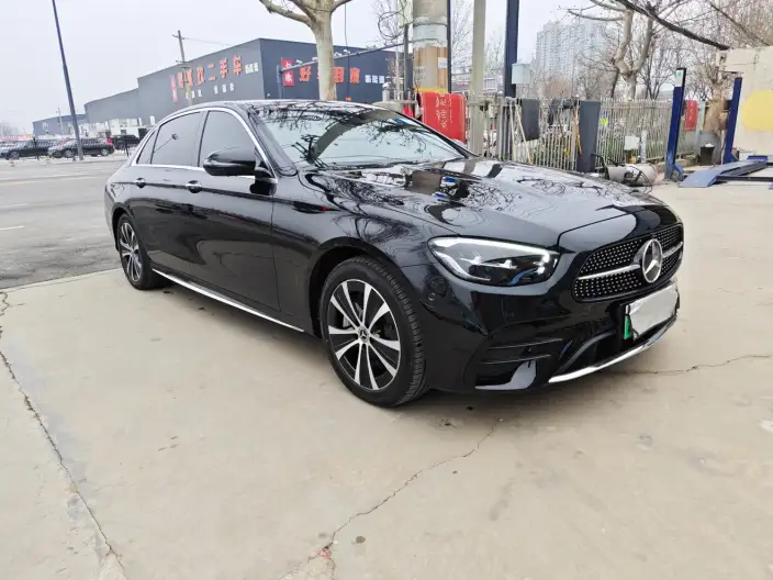 Mercedes-Benz E-Class PHEV 2022 Model Facelift II E 350 e L Sports sedan – фото 3