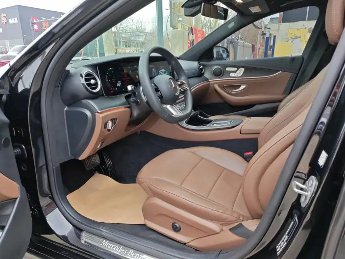 Mercedes-Benz E-Class PHEV 2022 Model Facelift II E 350 e L Sports sedan – фото 4