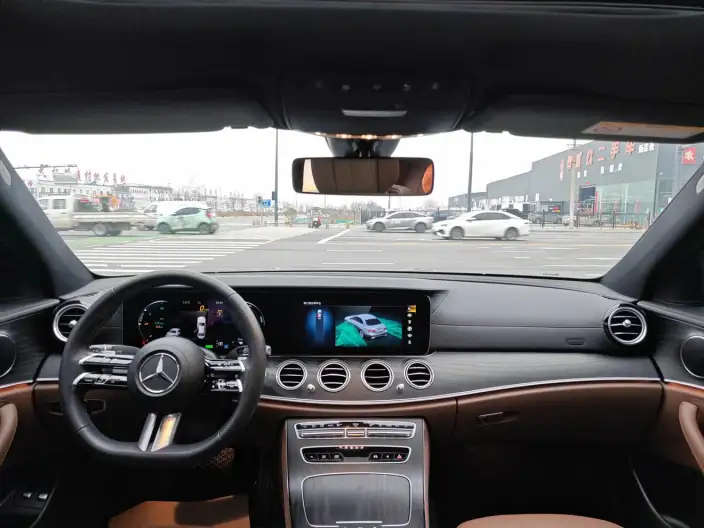 Mercedes-Benz E-Class PHEV 2022 Model Facelift II E 350 e L Sports sedan – фото 5