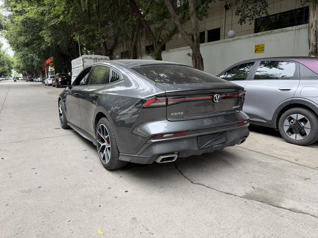 Changan UNI-V 2024 1.5T Premium Enjoy – фото 11