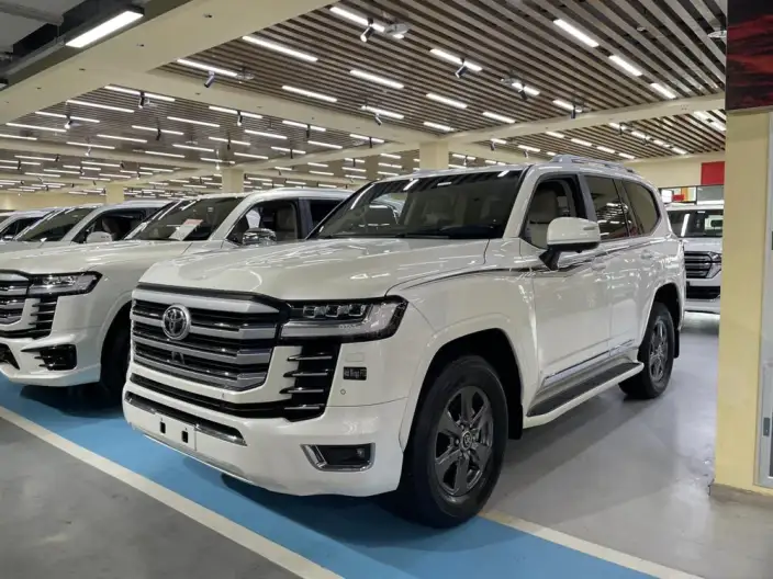 Land Cruiser （import 2023 Model 3.5T Automatic 4WD 7 seat Parallel Imported