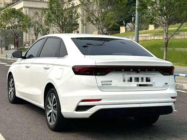 Geely Emgrand 2022 4th Gen 1.5L CVT Flagship – фото 7