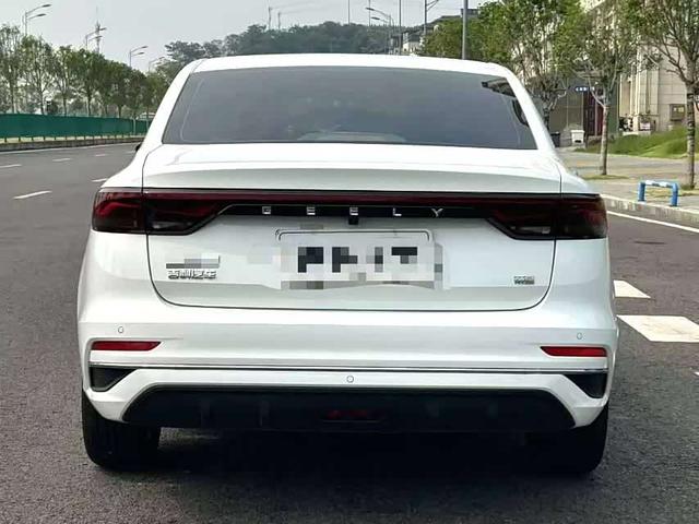 Geely Emgrand 2022 4th Gen 1.5L CVT Flagship – фото 8