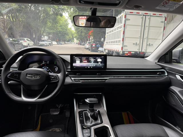 Geely Emgrand 2022 Generation 4 1.5L CVT Luxury – фото 6