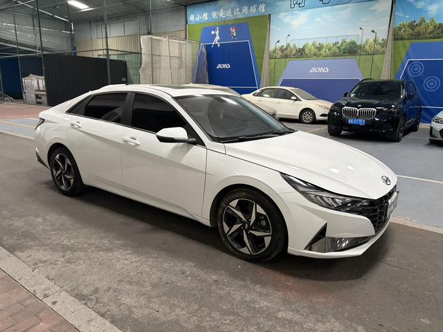 Hyundai Elantra 2022 1.5L CVT GLX Elite – фото 3