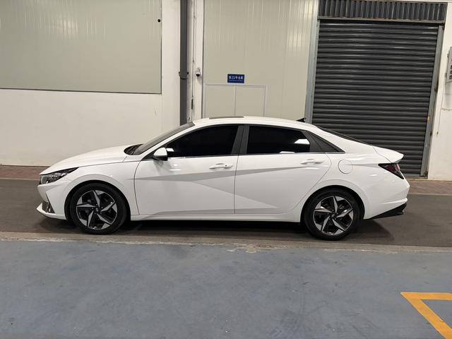 Hyundai Elantra 2022 1.5L CVT GLX Elite – фото 4