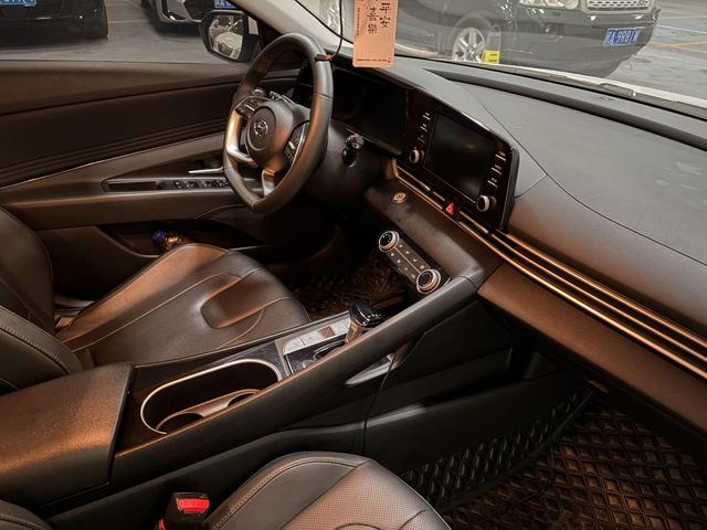 Hyundai Elantra 2022 1.5L CVT GLX Elite – фото 6
