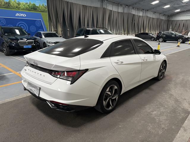 Hyundai Elantra 2022 1.5L CVT GLX Elite – фото 10