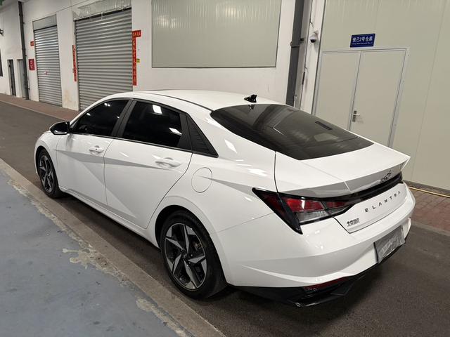 Hyundai Elantra 2022 1.5L CVT GLX Elite – фото 12