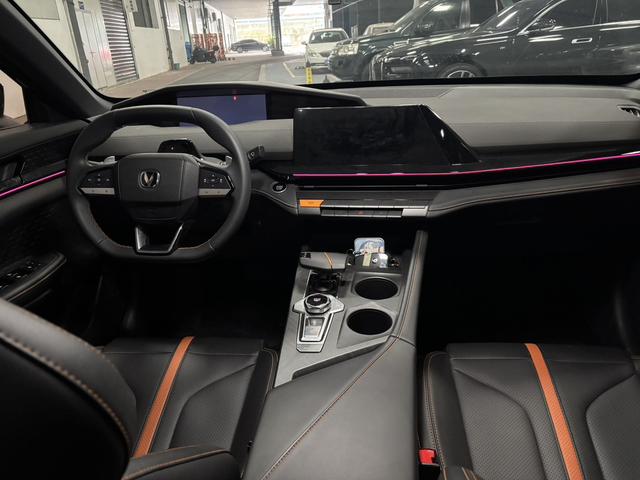 Changan UNI-V 2024 1.5T Premium Enjoy – фото 8