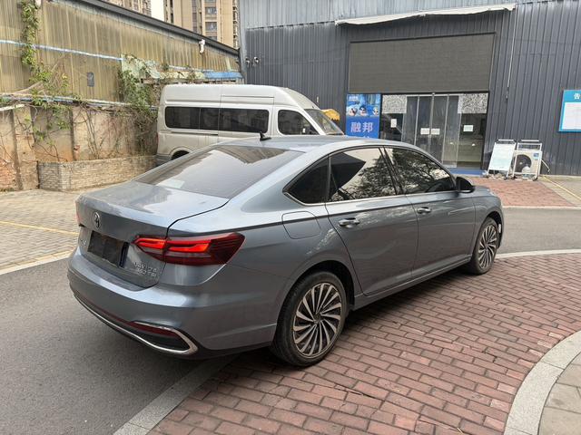 Volkswagen Lavida 2023 280TSI DSG Eternal Edition – фото 10