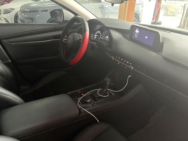 Mazda3 Axela 2021 2.0L Automatic Premium Edition – фото 4
