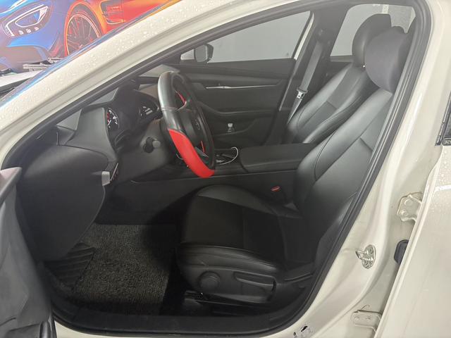 Mazda3 Axela 2021 2.0L Automatic Premium Edition – фото 7