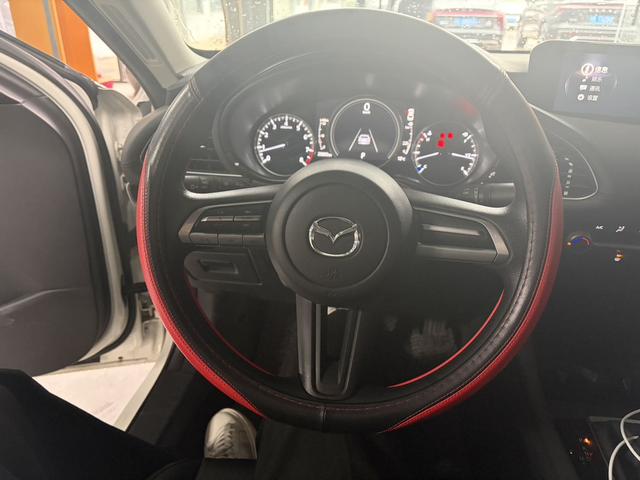 Mazda3 Axela 2021 2.0L Automatic Premium Edition – фото 8