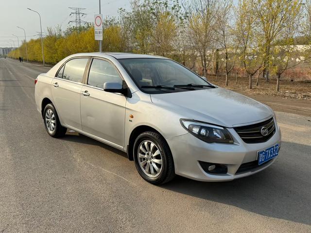 BYD L3 2015 модификация Eco Edition 1.5L автоматическое Prestige – фото 4