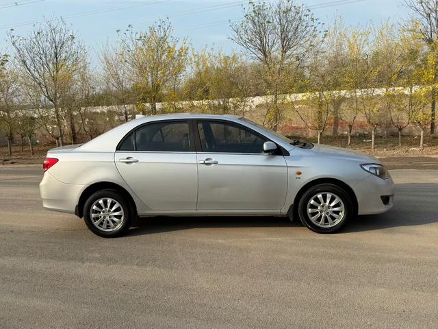 BYD L3 2015 модификация Eco Edition 1.5L автоматическое Prestige – фото 5