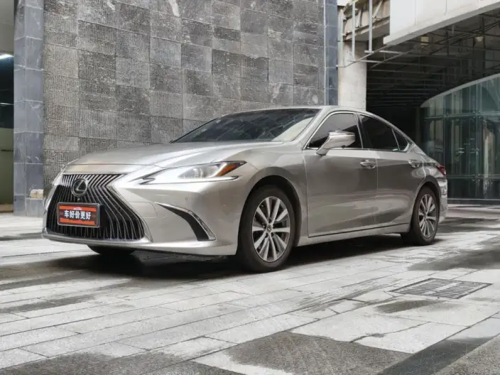 Lexus ES 2020 Model 200 Superior Edition China VI