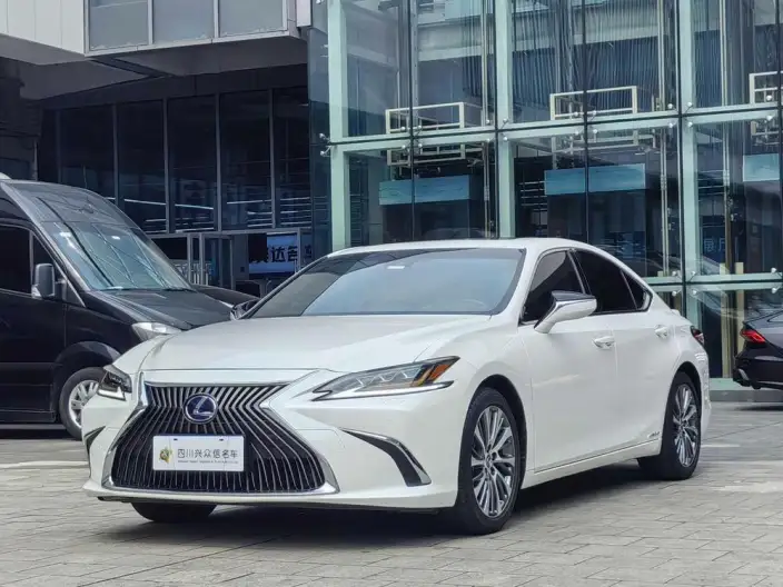 Lexus ES 2020 Model 300h Premium