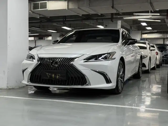 Lexus ES 2021 Model 200 Superior Edition