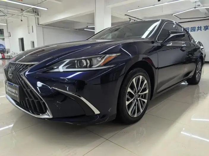 Lexus ES 2022 Model 200 Superior Edition