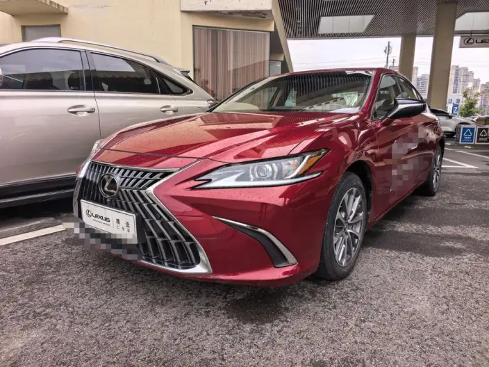 Lexus ES 2022 Model 200 Superior Edition