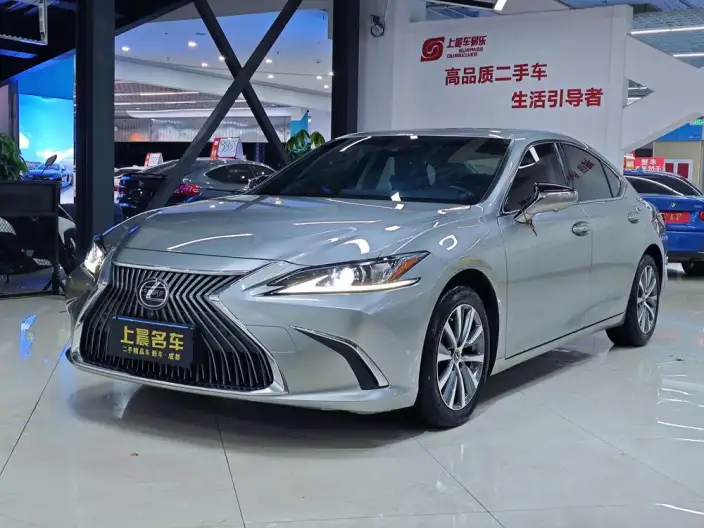 Lexus ES 2020 Model 200 Superior Edition China VI