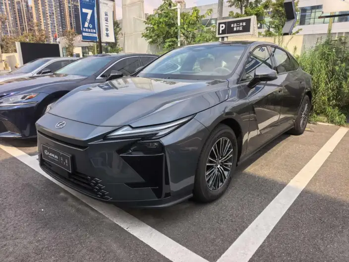 Lexus ES 2026 Model 300h