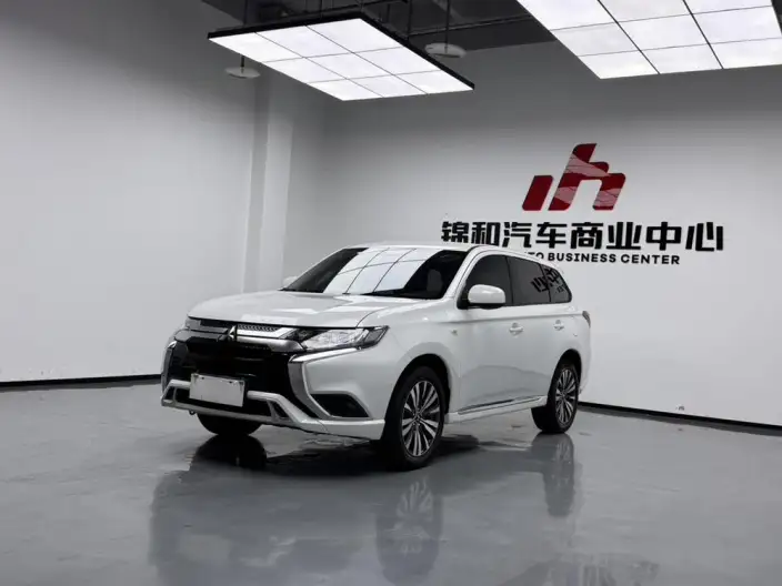 Mitsubishi Outlander 2021 Model 2.0L 2WD Smooth Ride Edition 5 seat