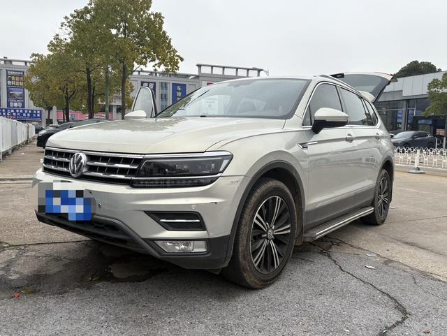 Volkswagen Tiguan L 2017 380TSI Automatic 4WD Luxury – фото 1