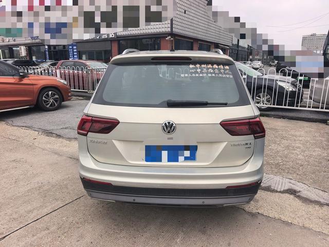 Volkswagen Tiguan L 2017 380TSI Automatic 4WD Luxury – фото 12
