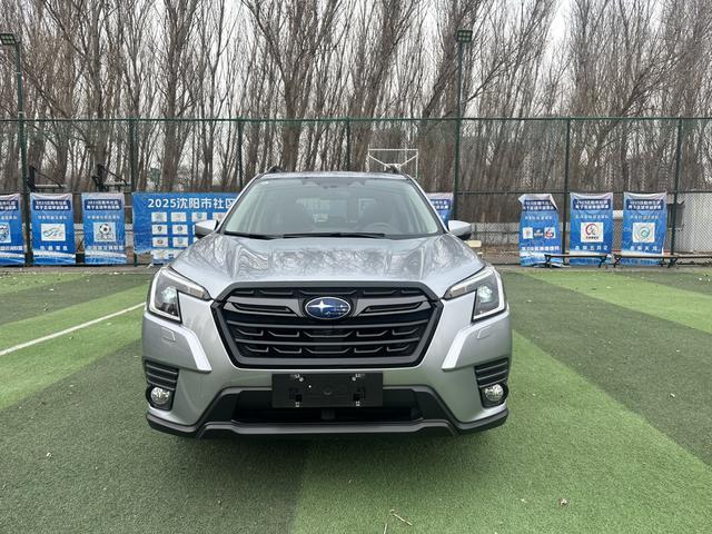 Subaru Forester 2022 2.0i AWD Luxury EyeSight – фото 2