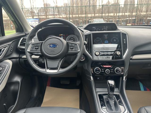 Subaru Forester 2022 2.0i AWD Luxury EyeSight – фото 6