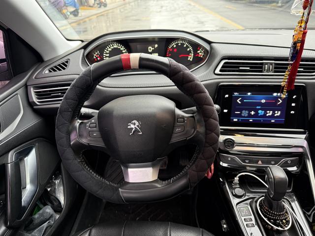 Peugeot 308 2016 1.6L Automatic Fashion – фото 12