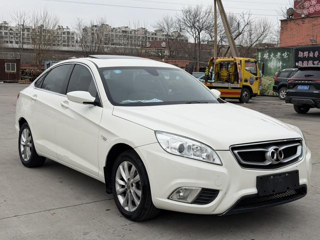 Senova D50 2014 модификация 1.5L Manual Com f ort Edition